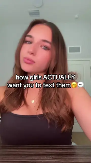 How girls ACTUALLY want you to text them🤭 #dating #datingadvice #Relationship #