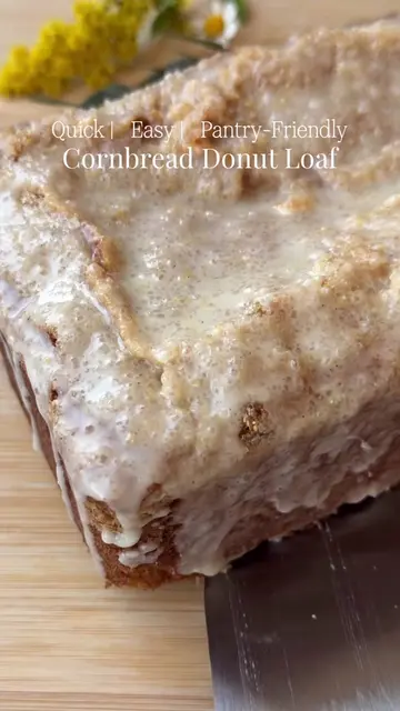 Click the link in my bio for the recipe! 😍  CORNBREAD DONUT LOAF 😍 ❤️This one 