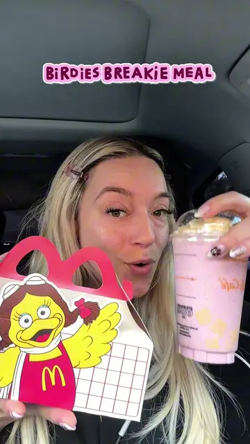 This was super cute and yummy! 💗💗💗💗💗💗 @Macca's  #mcdonalds #tastestest #fy