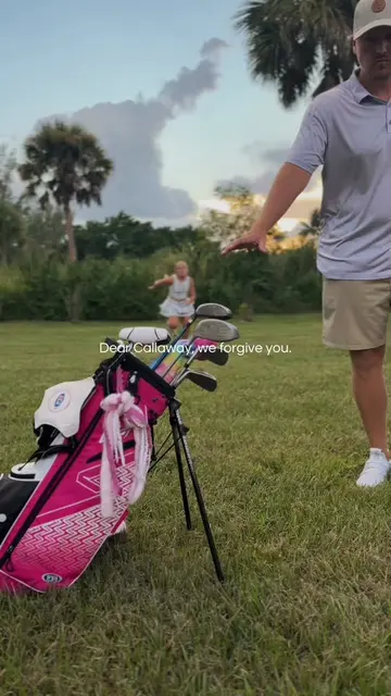 Here, we fixed it for you @Callaway ⛳️🎀🏌🏼‍♀️✨ #callawaygolf #girlswhogolf #ca