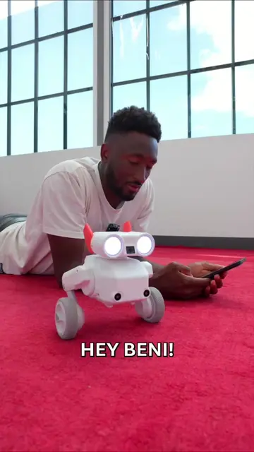 The Wildest Camera Robot😂 #CameraRobot #TechGadgets #Innovation #Robotics #tech