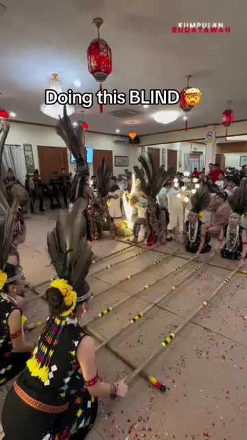 This is INSANE skill 😱 #amazing #sports #dance #skills (via kumpulanbudayawan/I