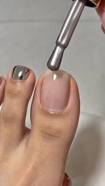 ✨ Mirror Metallic Silver Toe Nails 🤍 The Viral Korean Pedicure Trend Everyone L