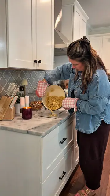 Five ingredients & this turned out to be the creamiest spaghetti I’ve ever made!