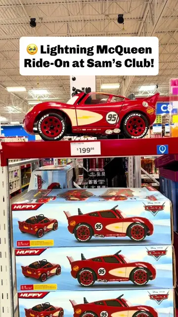 🥹 How cute is this Lightning McQueen ride-on?! This 12V battery-powered car bri
