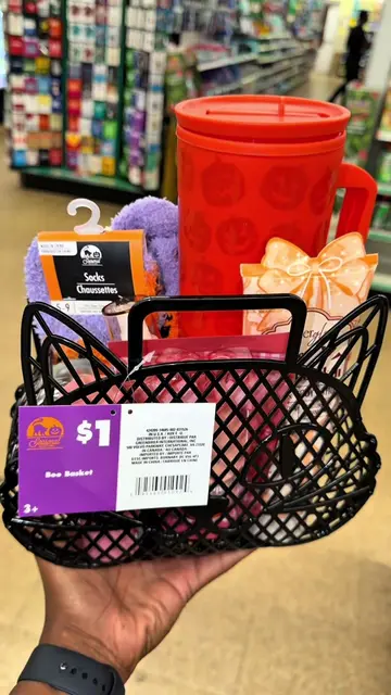 RUNNN 🎃🏃🏾‍♀️ Dollar Tree has these Boo Baskets for only $1! If you’re plannin