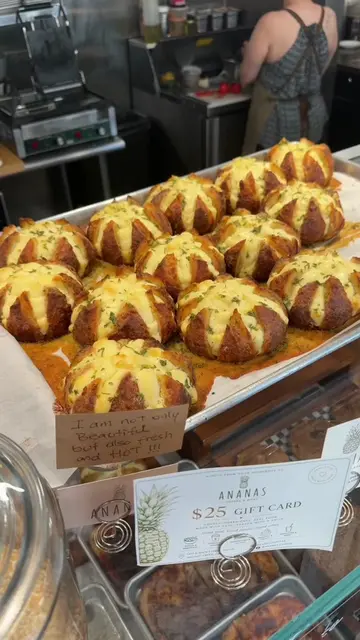 trying ananas in walnut creek!  they had the VIRAL Korean garlic bread and it wa