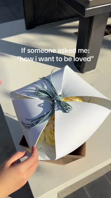 Want your bouquet to be wrapped like this? Comment below💗💗 #fyp #foryou #bouqu