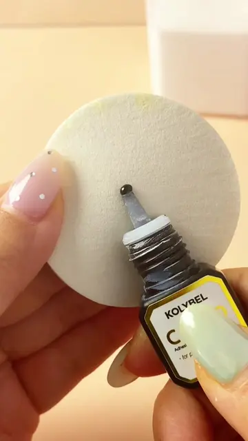 😱 Glue cleanup test… who wins? ❌ Sponge? Failed ❌ Tissue? Failed ✅ Glue Wipes? 