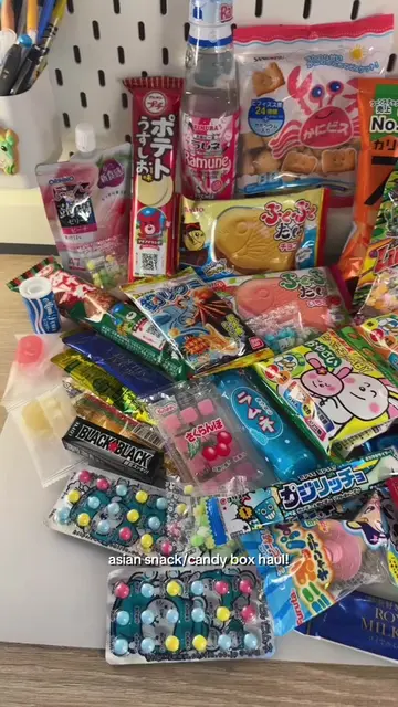 Omg the taiyakiiiii #asiansnacks #haul #japan #anime #desksetup 