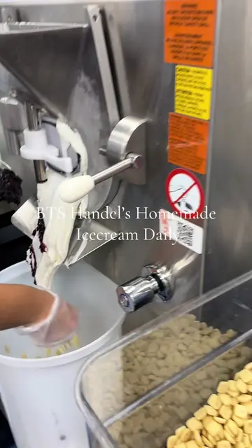 So fun to watch the flavors come together! #icecream #handelsicecream 
