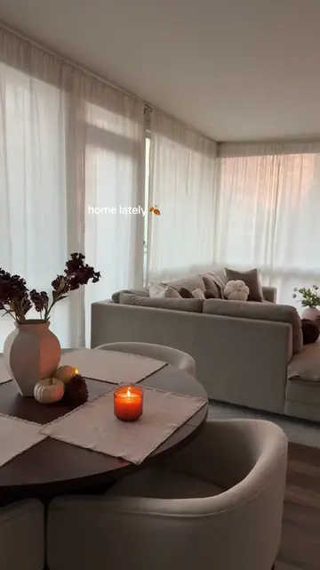fall just makes home feel better 🍂#fallhomedecor #homedecor #cozyhome #livingro