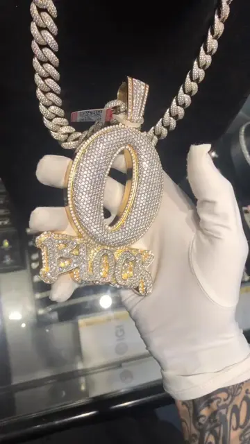 We took her to the O #oblock #otf #kingvon #jewelry #custompendant 