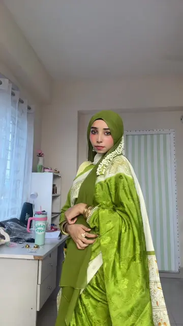 Today Im wearing Nanu’s shari! . . . . . . . . . #grwm #grwmreels #grwmoutfit #g