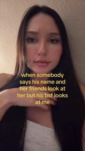 His best friend looking at me told me everything 💛