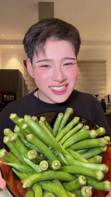 you asked for it… OKRA MUKBANG !!🤭💘 honestly, nothing makes me more kilig than
