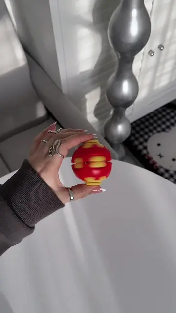 fidget ball 💭❤️ #fidgettoys #fidgetball #StressRelief #fidget #fidgetballspinne