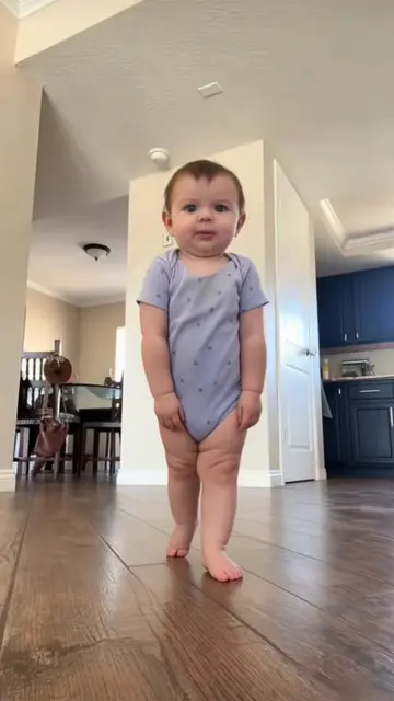 Whip it😀😀😀😀#capcut #capcutpioneer #pioneertemplate #babydance #ai