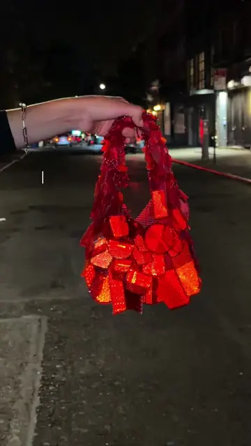 I’ve been collecting reflectors all over the world for the past 4 years, waiting