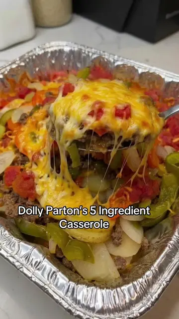 Dolly Parton’s Beef & Potato Casserole 🥔🧀 Full recipe in caption! We’re all mi