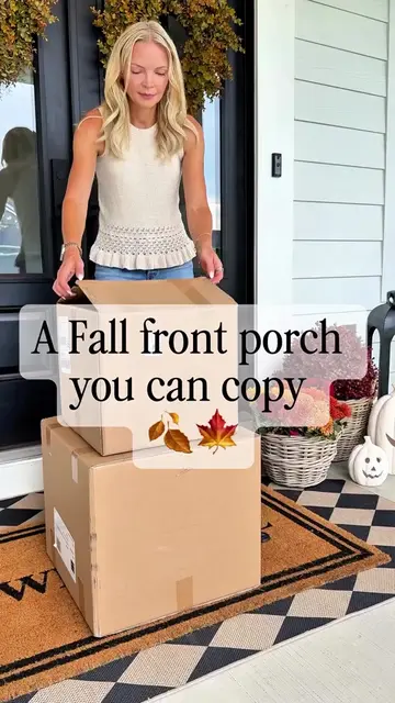 A fall front porch you can copy 🍂🤎 I kept it simple with a few easy layers: wo