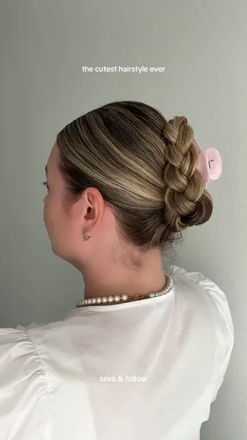 save to try later 🤍 #hairtok #hairstyle #hairstyletutorial #clawclip #easyhairs