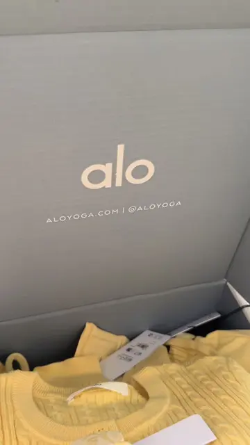 Alo’s new Yellow unboxing #aloyoga #warmbutter #alo #unboxing #falloutfits  