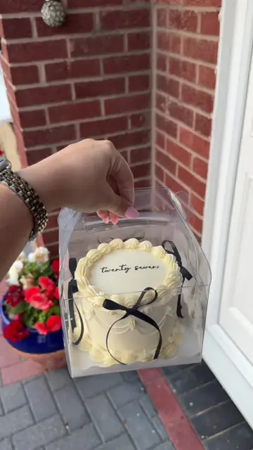 Replying to @𝑴𝒐𝒍𝒍𝒔❤️ that rude and disrespectful the baker decided to make 