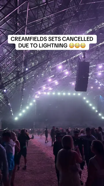 Creamfields cancel their sets due to lightning overhead 😳 #creamfields #festiva