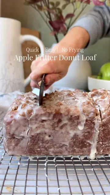 🍏APPLE FRITTER DONUT LOAF🍏 FULL RECIPE AVAILABLE! 🍏click the link in my bio t