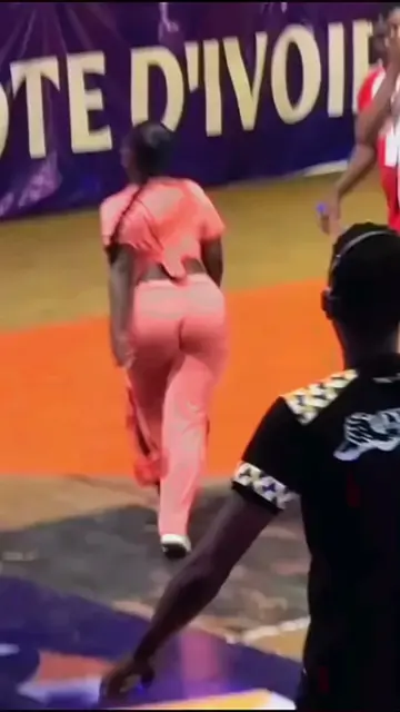 When the whole team fell for the hezi #hooper #funny #basketball #viral 