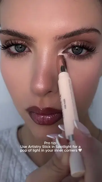 Spotlight on the inner corners 🤍✨ Choose any brightening shade of our Major Scu