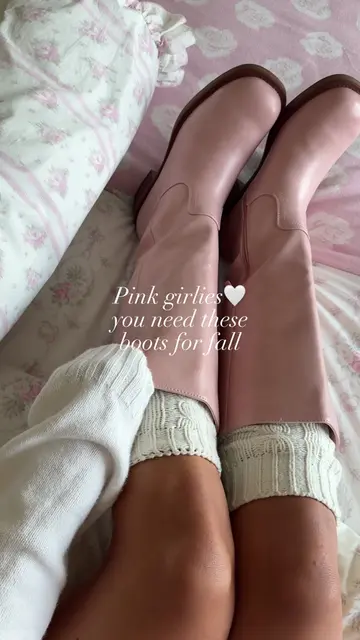 Run and get them! Before they sell out!!🎀 #fryedupes #fallboots #pinkboots #pin