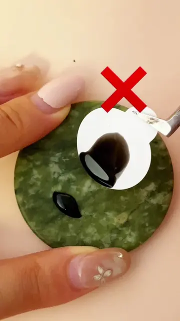✨ Lash glue cleanup tips 👀 Leftover glue? Don’t leave it messy 💧 Try these 3 e