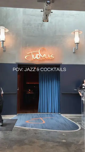 My type of night 🥂 #jazztok #orlandoflorida #datenightideas #solodateideas #jaz