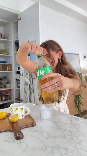 trying the VIRAL sprite iced tea?! #icedtea #drinktok #tastetest 
