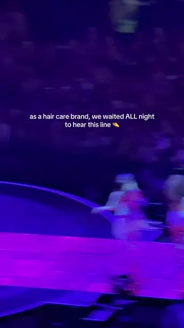 🤭🤭🤭 #arianagrande #eternalsunshineworldtour 