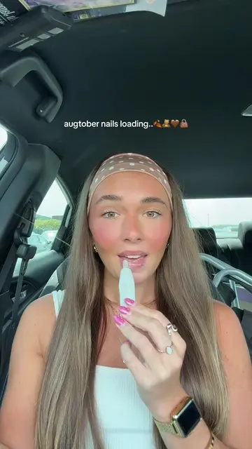 polka dots are my new fav thing🤎🐻🍂 #fallnailinspo #fallnails #nailinspo #brow