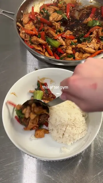 Chicken Stir Fry 🐓🌶️ Recipe is part 22 under my macro friendly meals playlist!