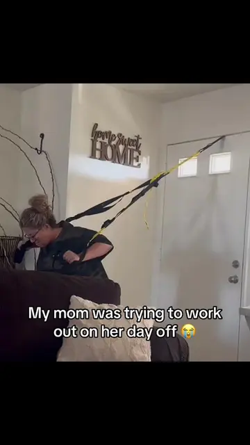 Wait for it it 😭 (🎥:@dee) #fail #workout #gym 