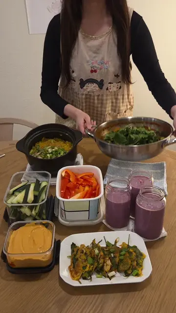 bitch that shits meal prep NOTE: these macros are my best guesstimates from the 
