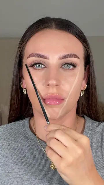 Contour mapping 👌🏼 @EDITION Cosmetics Contour Crayon shade latte and All Over 