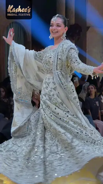 ✨ THE RAMP. THE GLAM. THE MOMENTS. ✨ From stunning models to our favourite actre