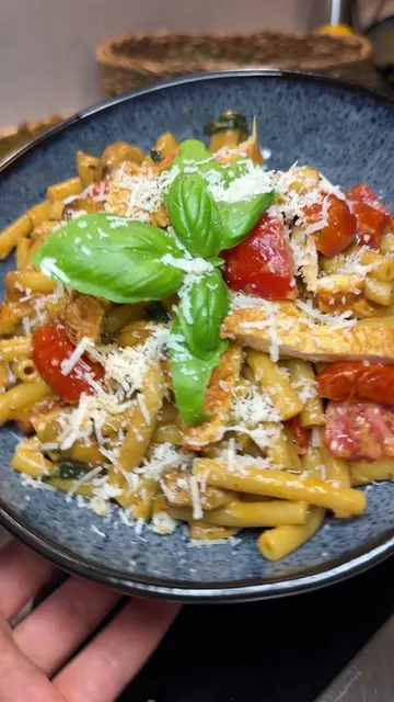 BEST chicken PASTA 😍🍝🔥😋🍅 -lecker, einfach & schnell 💨  #EasyRecipes #tages