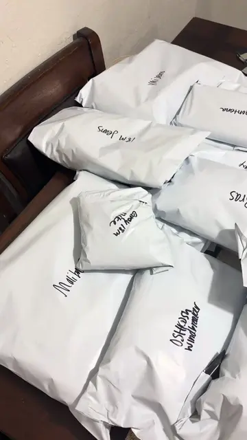 packing vinted orders #vinted #f4f #contentcreator #selling 