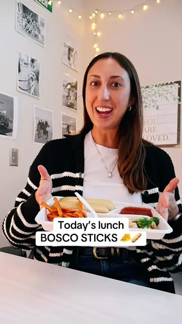 Literally the best lunch for a Friday #teacher #schoollunch #pov #foodmukbang 