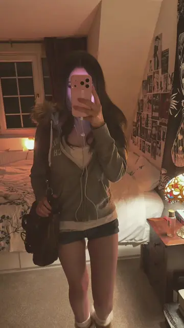 2000s fall style🪽#abercrombie #fall #2000s #outfit #hollister 