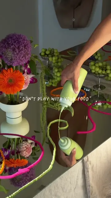 When food becomes art 👩🏼‍🎨✨ I say yes you should play with your food 🙂‍↕️ I 