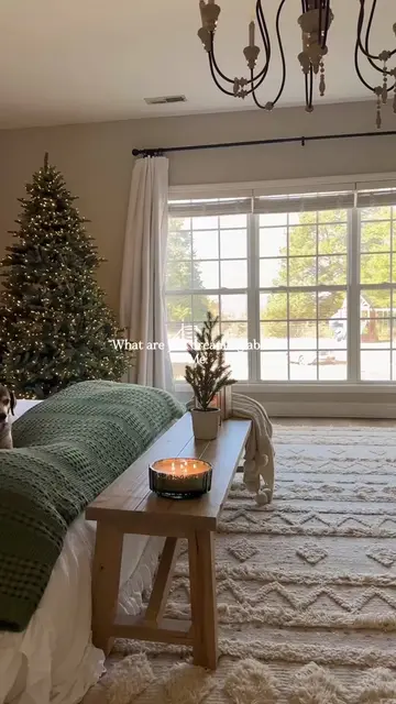 “What are you dreaming about?” Me: Christmas.. 🎄🎄🎄🎄 I’m so excited about Chr
