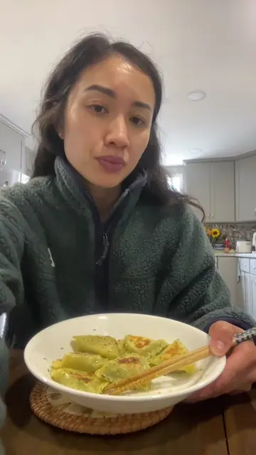 Spinach & Cheese Ravioli from Costco #ravioli #costco #frozenfood #eating 